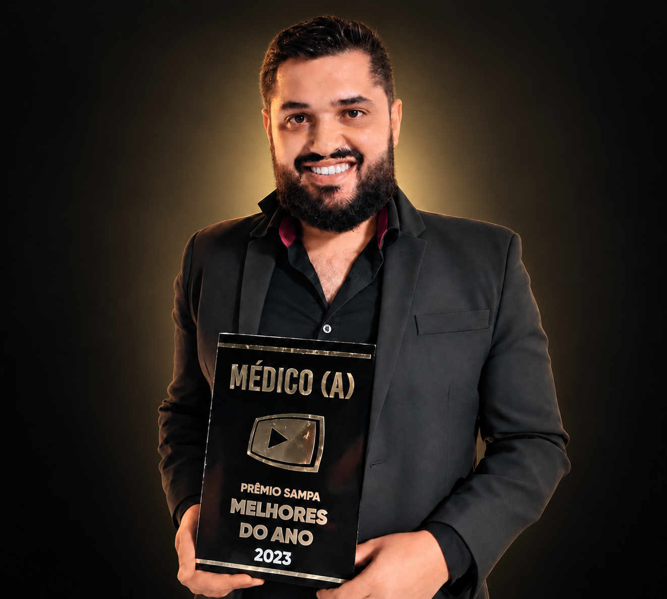 Dr. Pedro Paio com o Prêmio Sampa Melhores do Ano 2023
